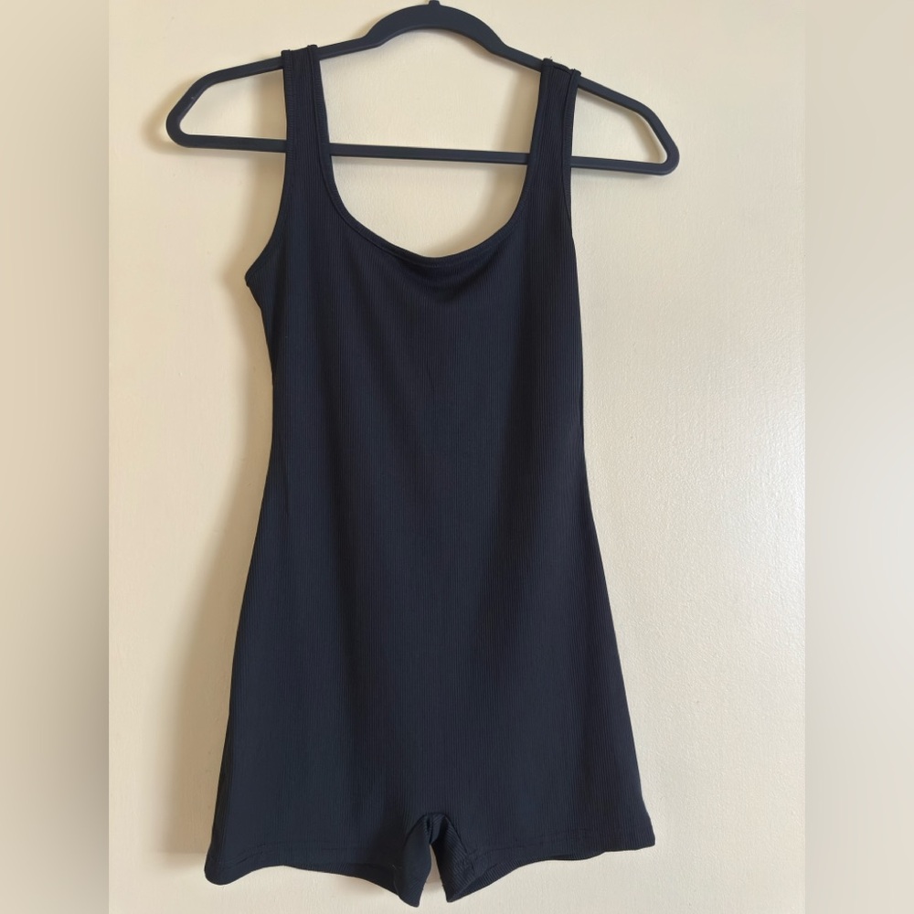 Black Ribbed Sleeveless Romper - Picture 1 of 2